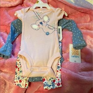 Carter’s 3 piece girls outfit newborn